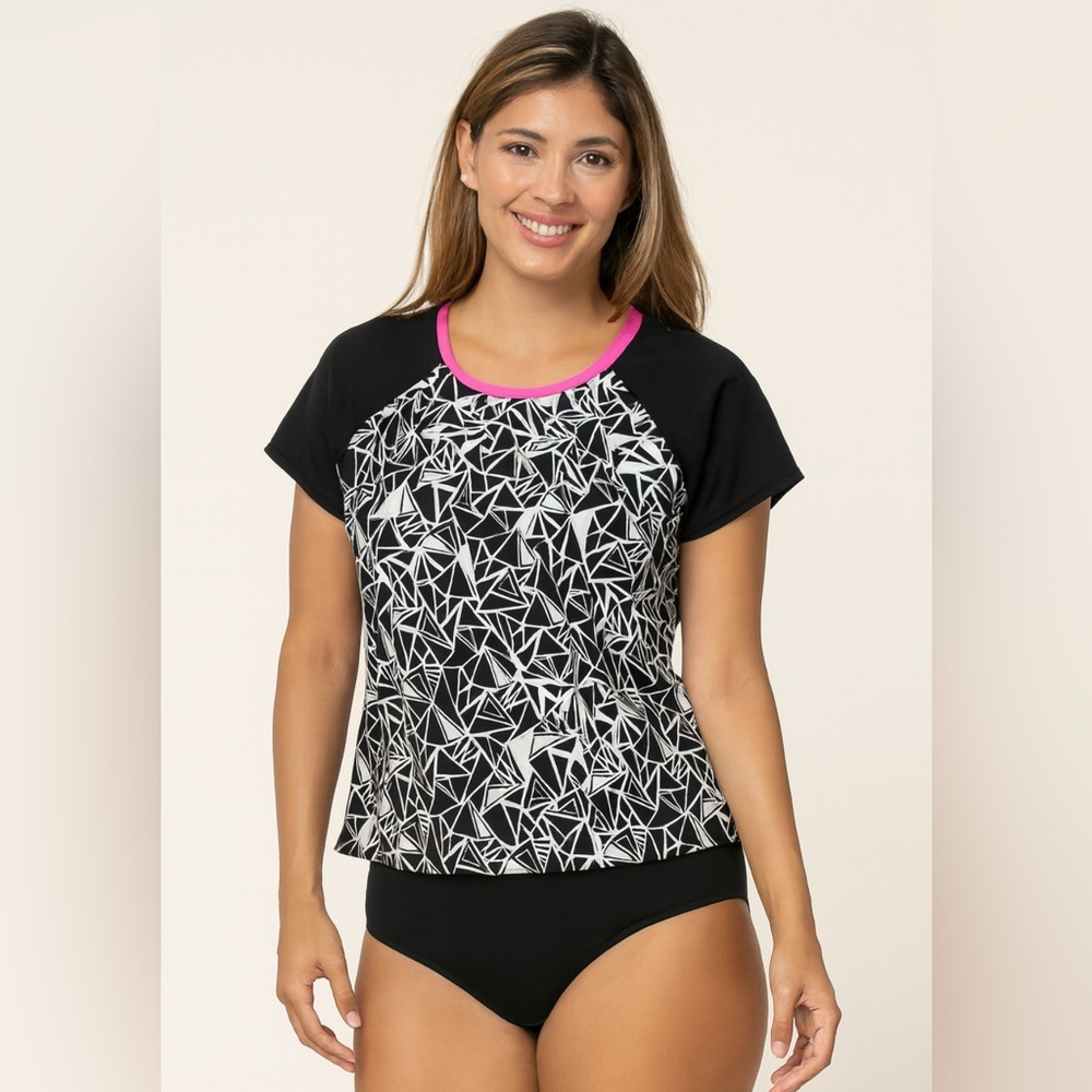 Hard to Find! Torrid sz 1 Geometric Geo Short Sleeve Rash Guard Top Swim Suit 1X